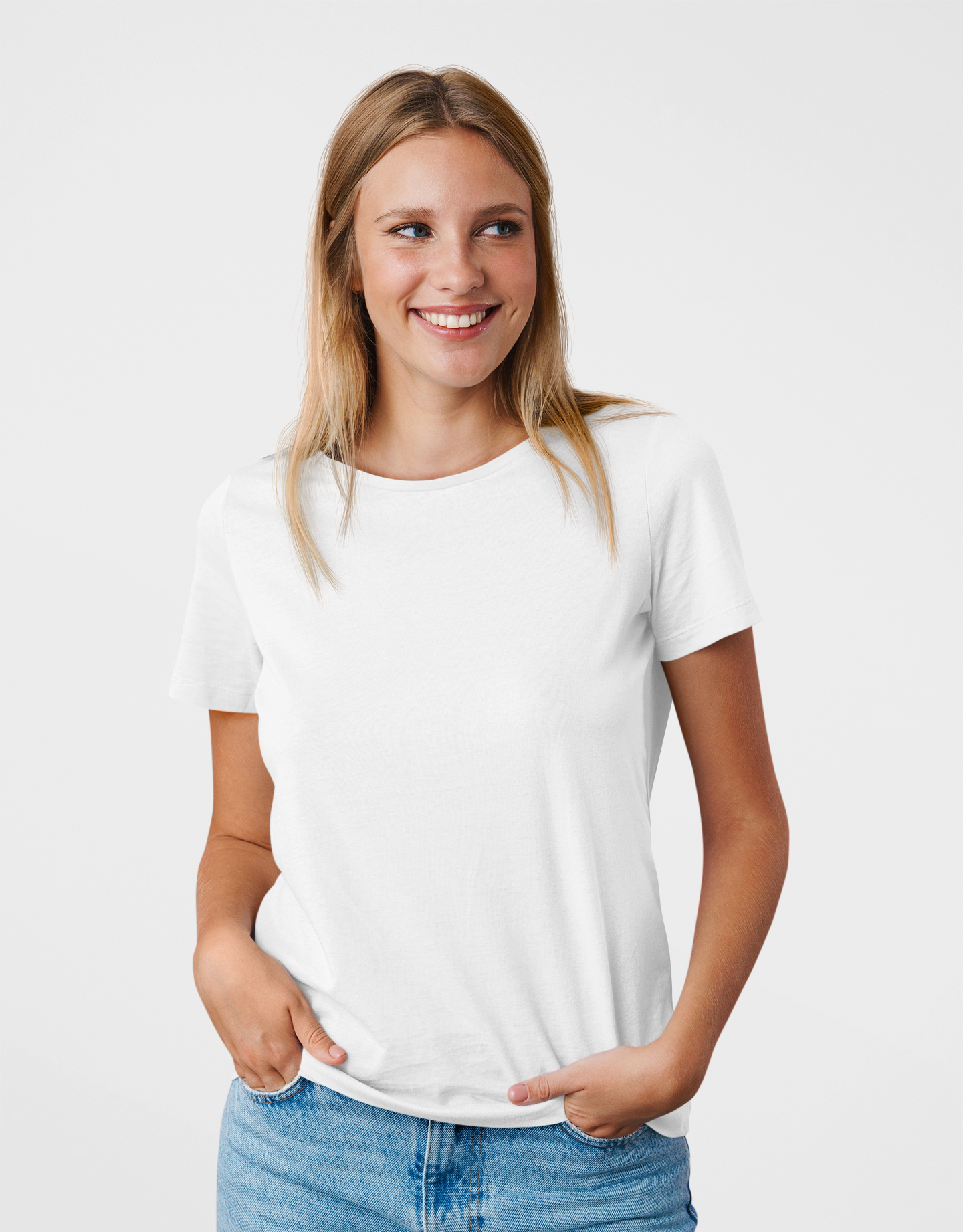 The Essential Women’s White Tee